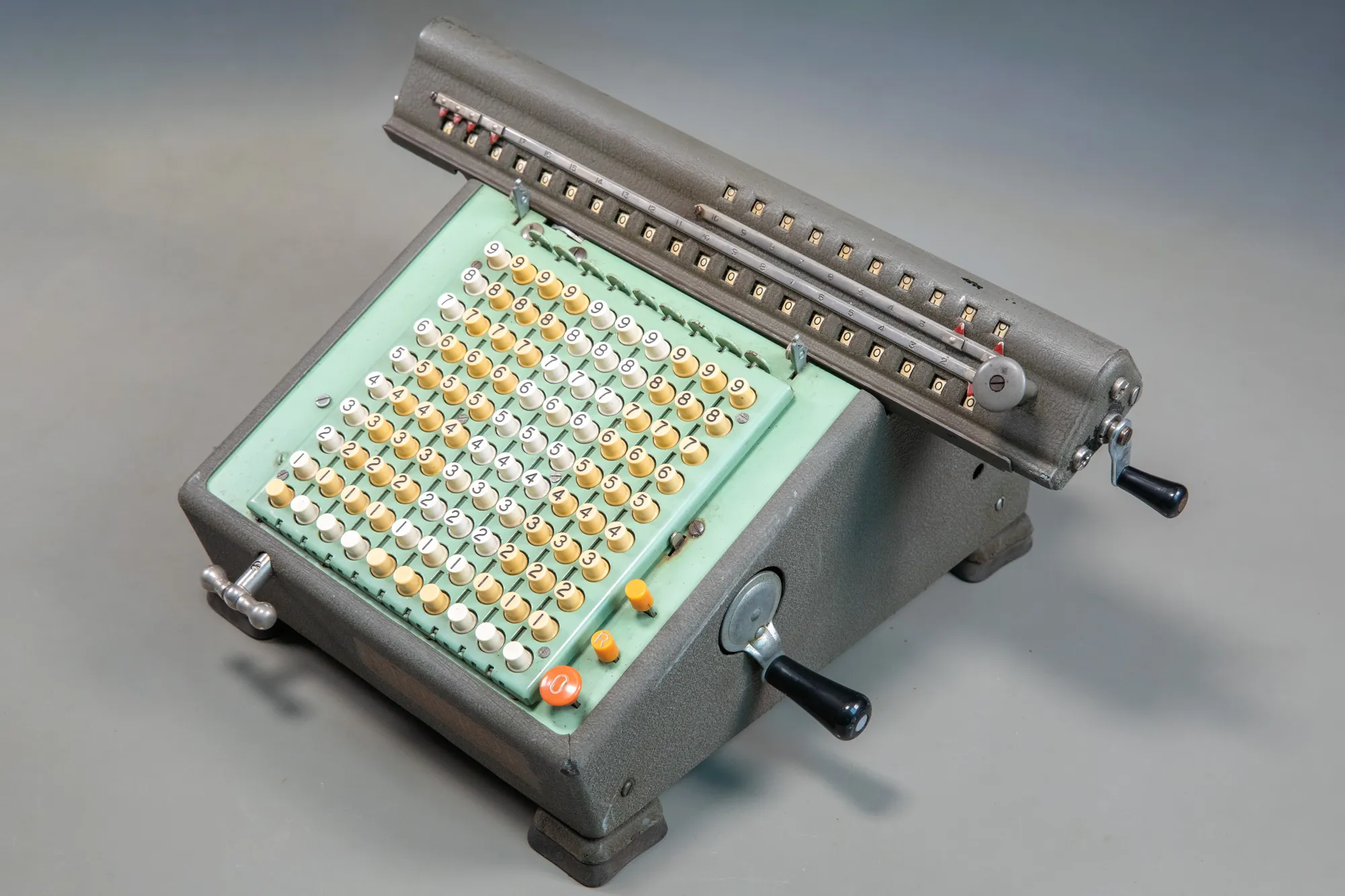 Monroe calculator from the side